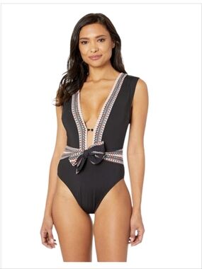 Kennth Cole No Boundaries Belted Plunge Mio One-Piece sz L